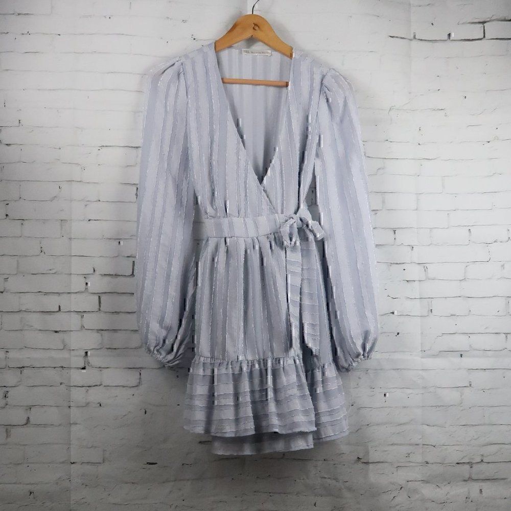 HERE COMES THE SUN GREY SILVER STRIPE LONG SLEEVE V NECK WRAP DRESS SIZE SMALL